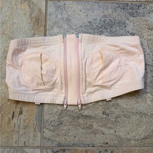 Front-Zip Strapless Nursing Bra in Pale Pink